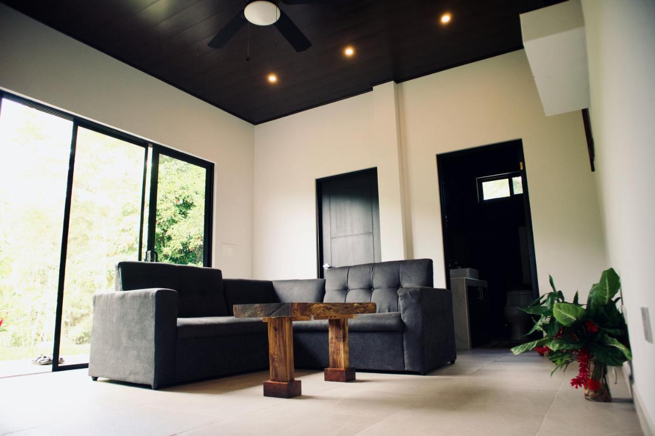 Jungle Home With King Beds -5 Minutes From The Beach Увіта Екстер'єр фото