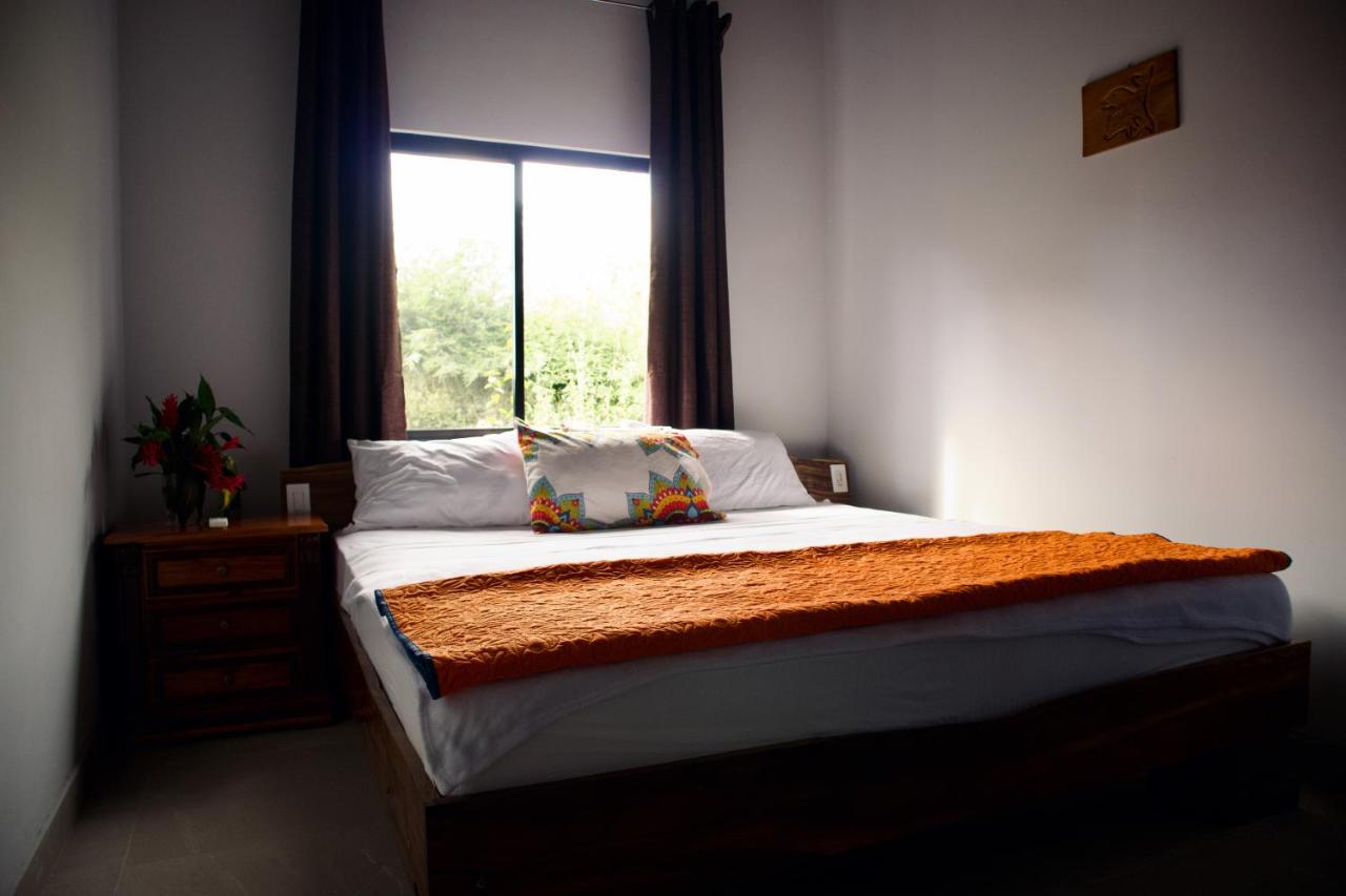 Jungle Home With King Beds -5 Minutes From The Beach Увіта Екстер'єр фото