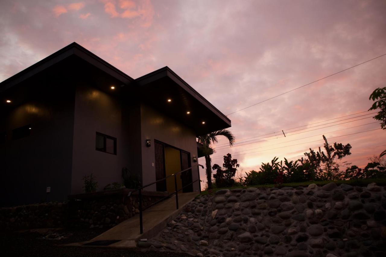 Jungle Home With King Beds -5 Minutes From The Beach Увіта Екстер'єр фото
